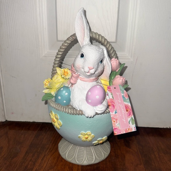Easter Bunny in Daisy Egg Basket - Picture 5 of 8